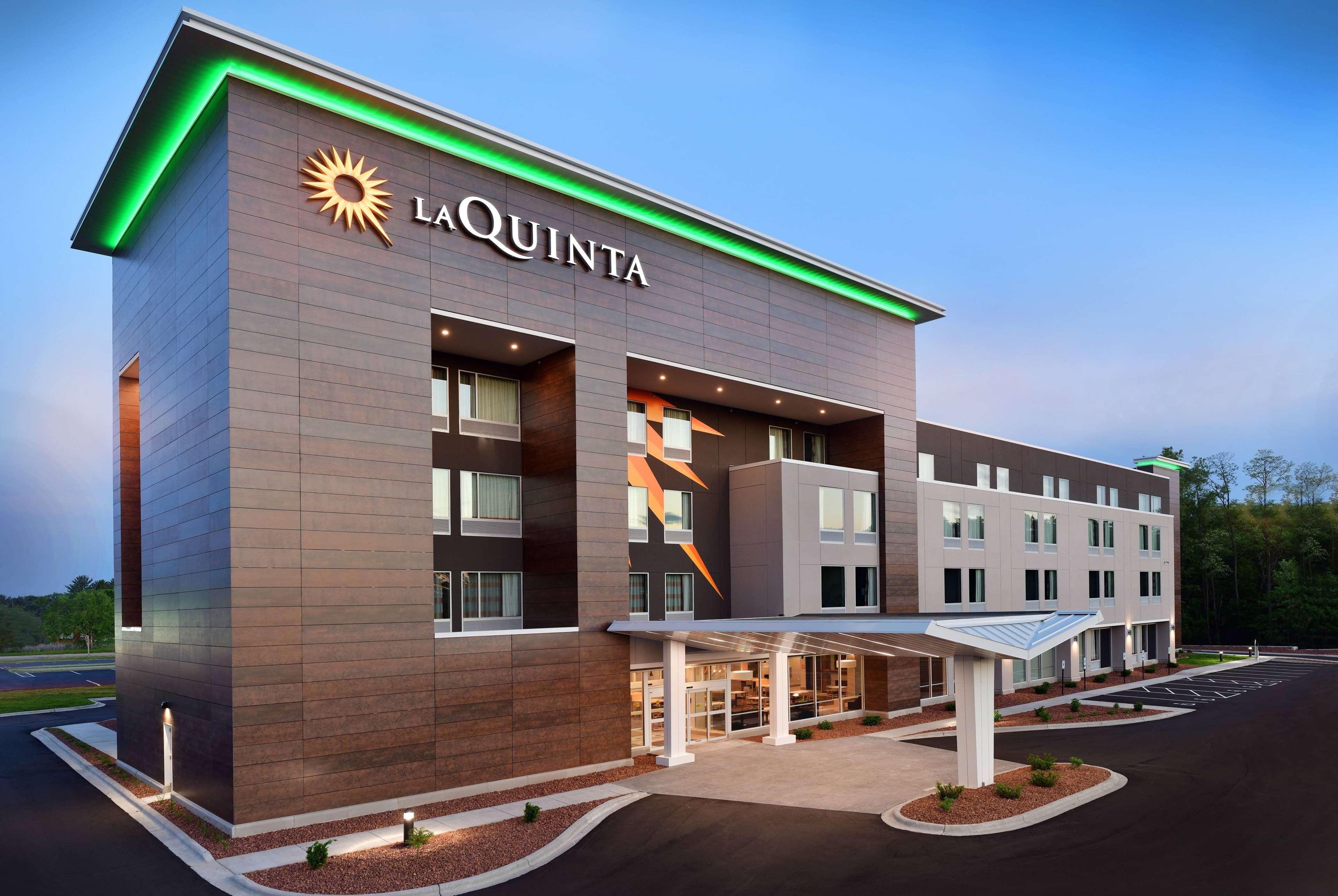 La Quinta Inn & Suites By Wyndham Wisconsin Dells- Lake Delton Extérieur photo